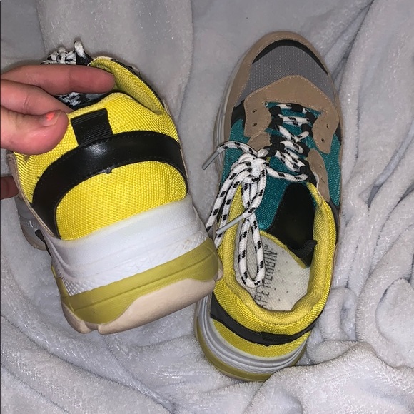 Cape Robbin shoes - Picture 3 of 3